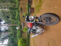 Canyon Red Royal Enfield Interceptor 650 Twin