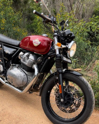 Canyon Red Royal Enfield Interceptor 650 Twin