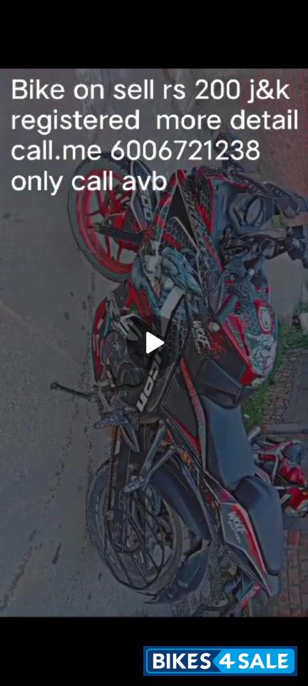 Bajaj Pulsar RS 200 ABS