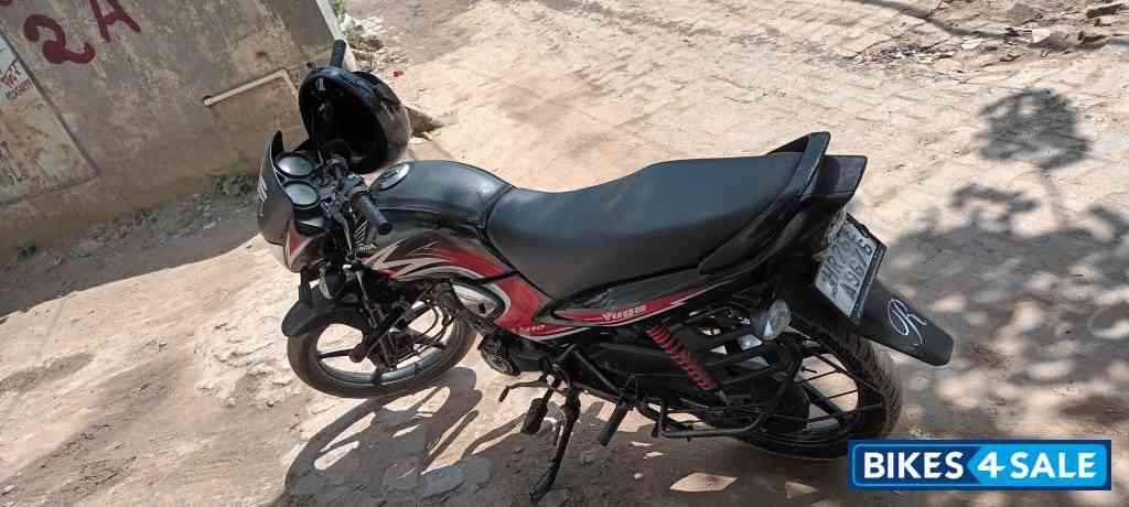 Black & Red Honda CD 110 Dream