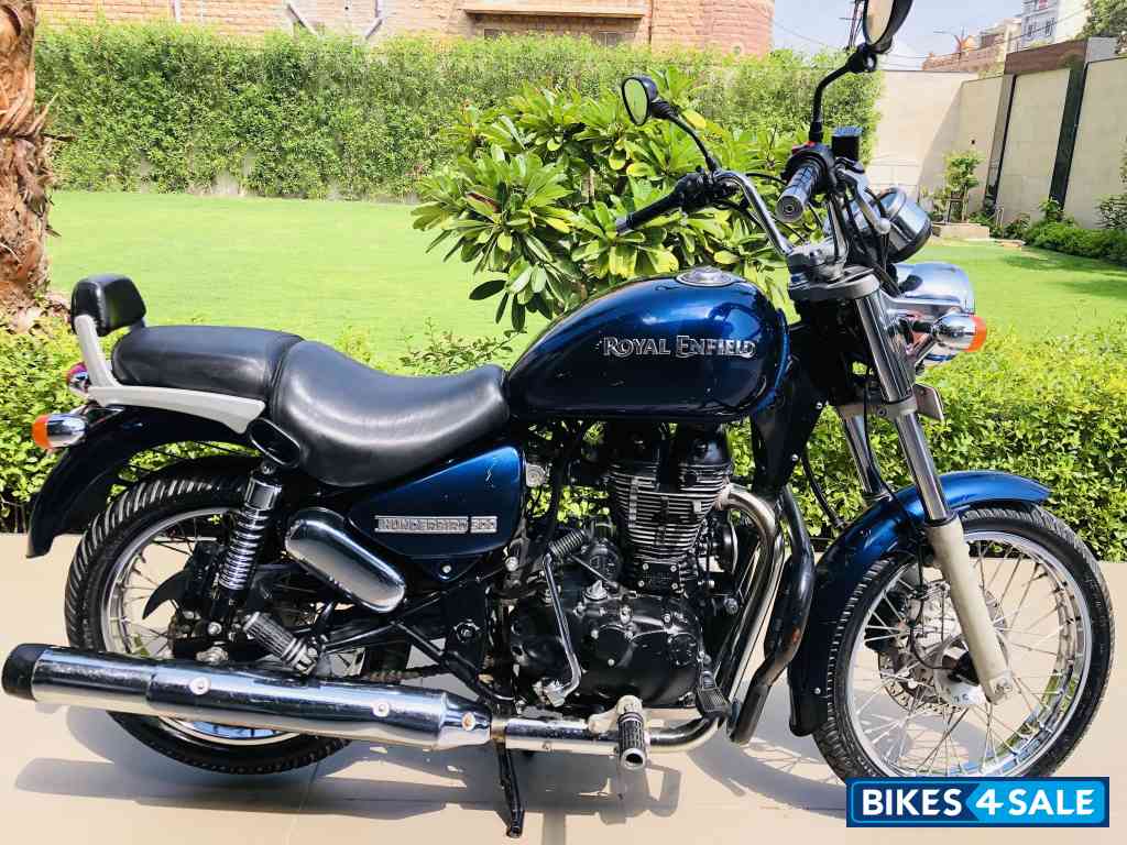 Blue Royal Enfield Thunderbird 500