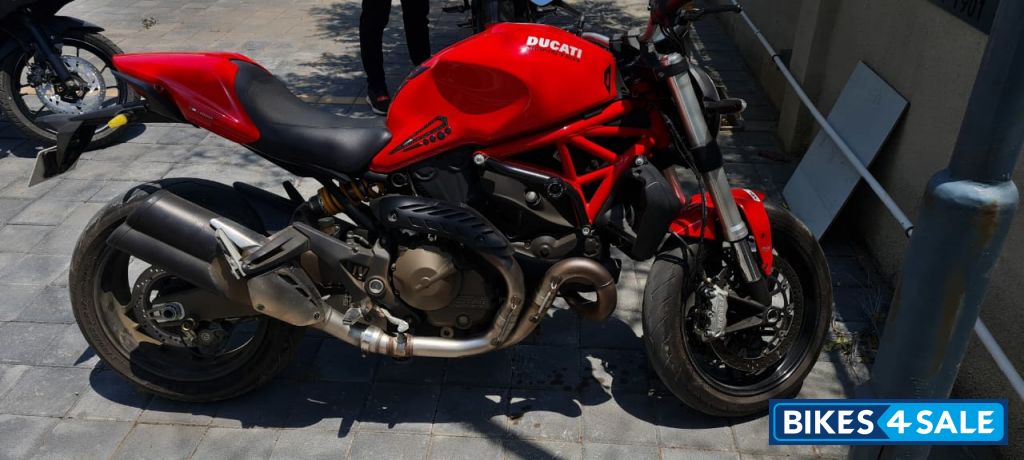 Ducati Monster 821