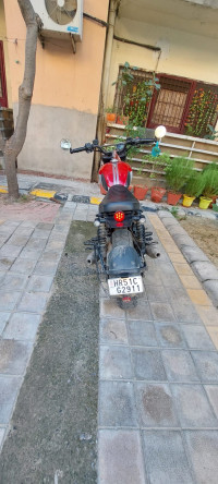 Red Yezdi Scrambler Dual Tone