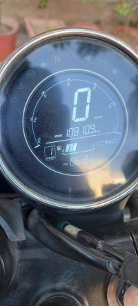 Red Yezdi Scrambler Dual Tone