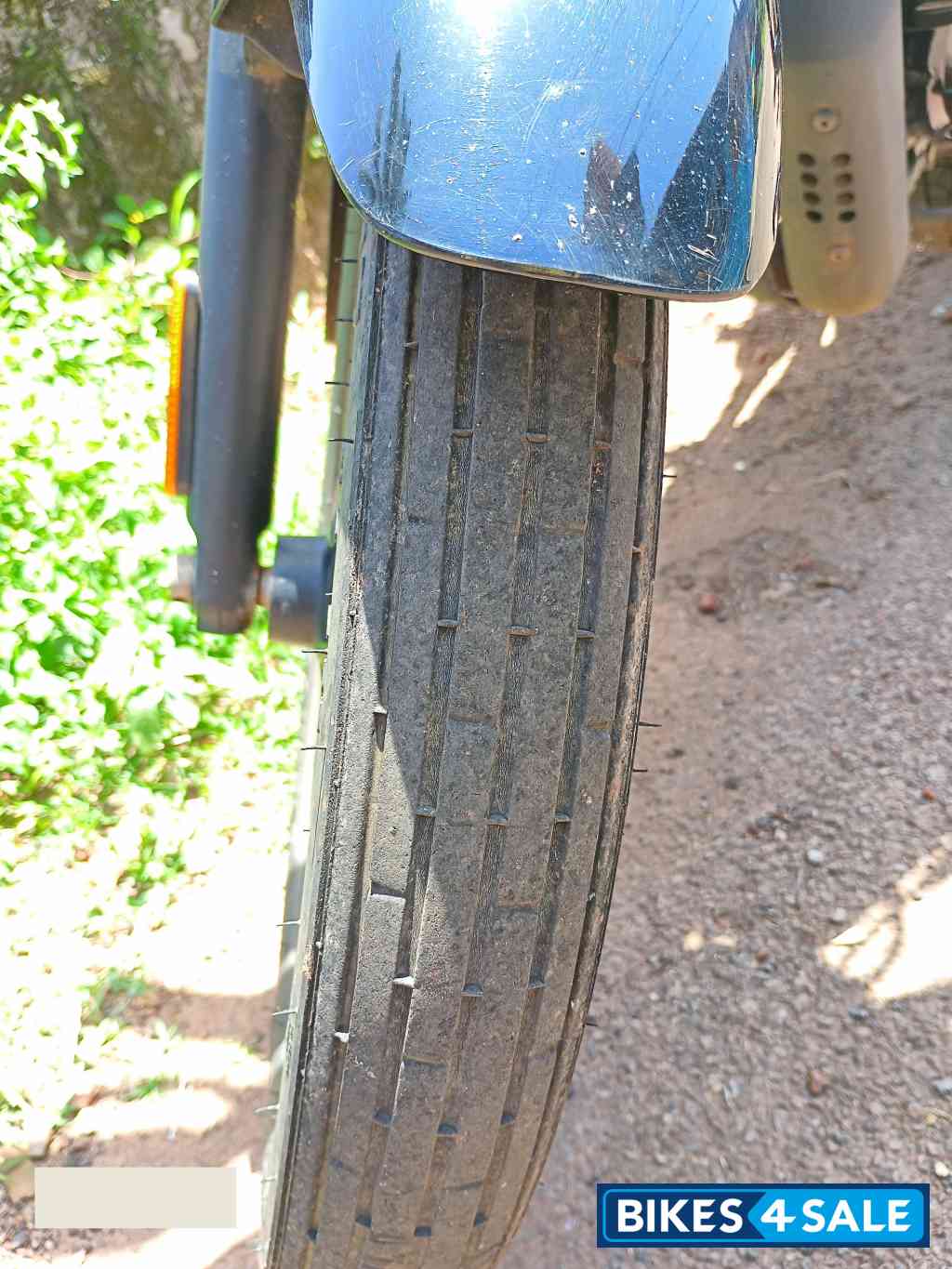Ebony Black With Red Decals Bajaj CT100 KS BS6