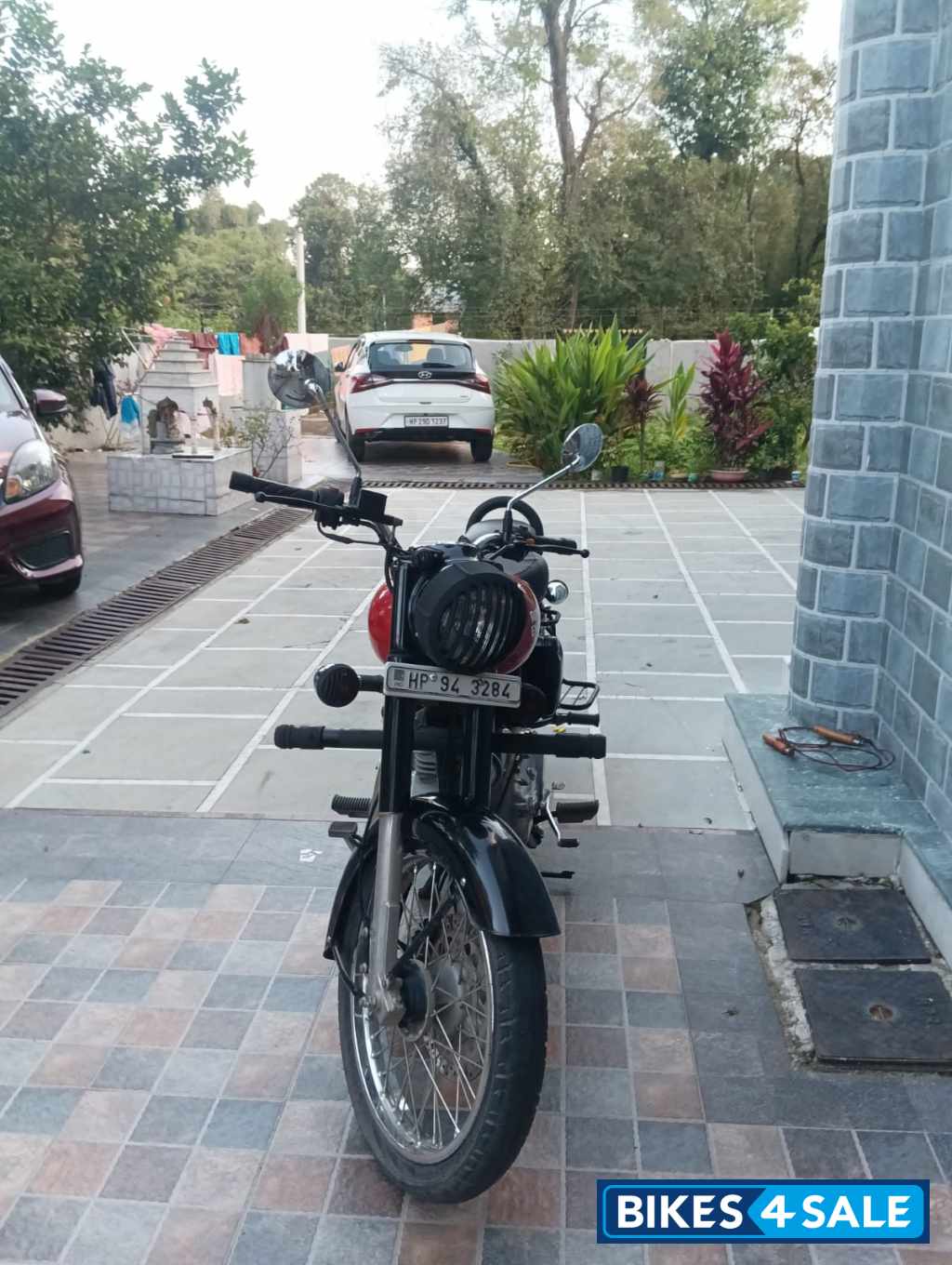 Redditch Red Royal Enfield Classic 350 Redditch Red Redditch Red Royal Enfield Classic 350 Redditch Red