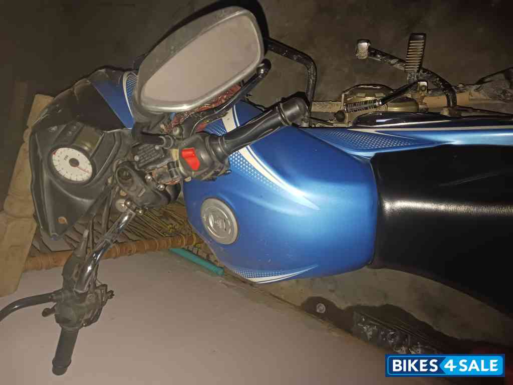 TVS Victor Premium Edition