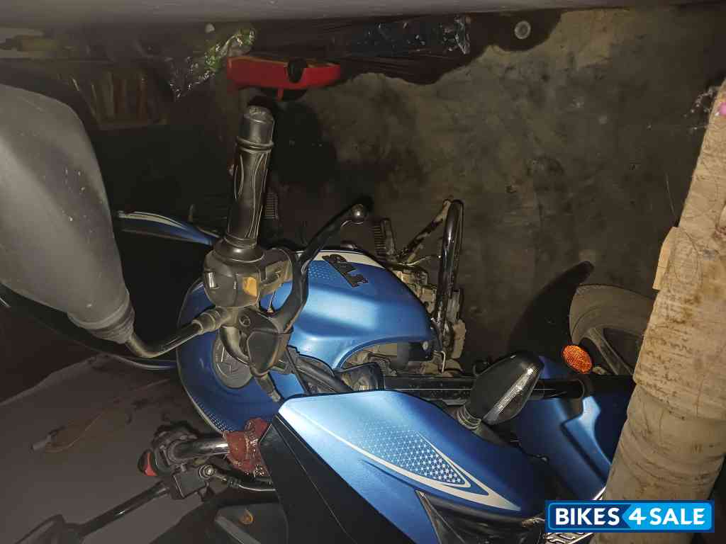 TVS Victor Premium Edition