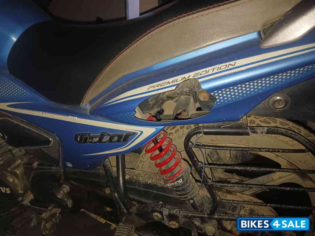 TVS Victor Premium Edition