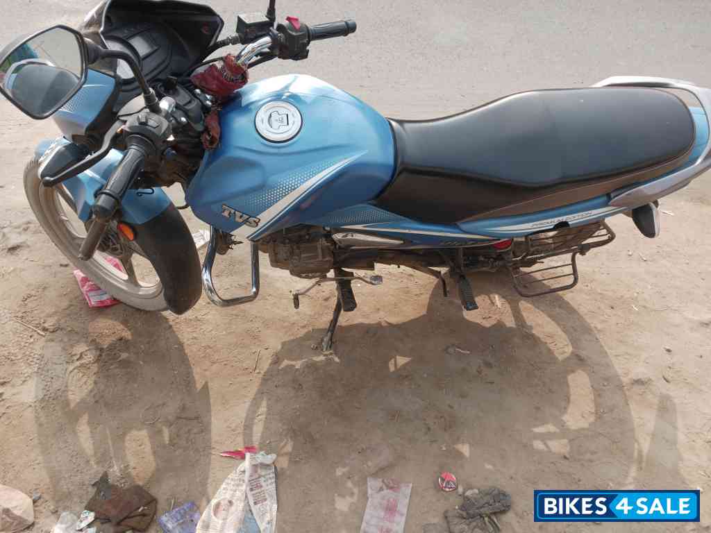 TVS Victor Premium Edition