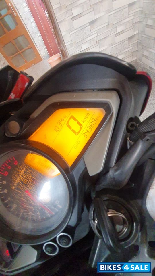 Red Bajaj Pulsar 200 NS