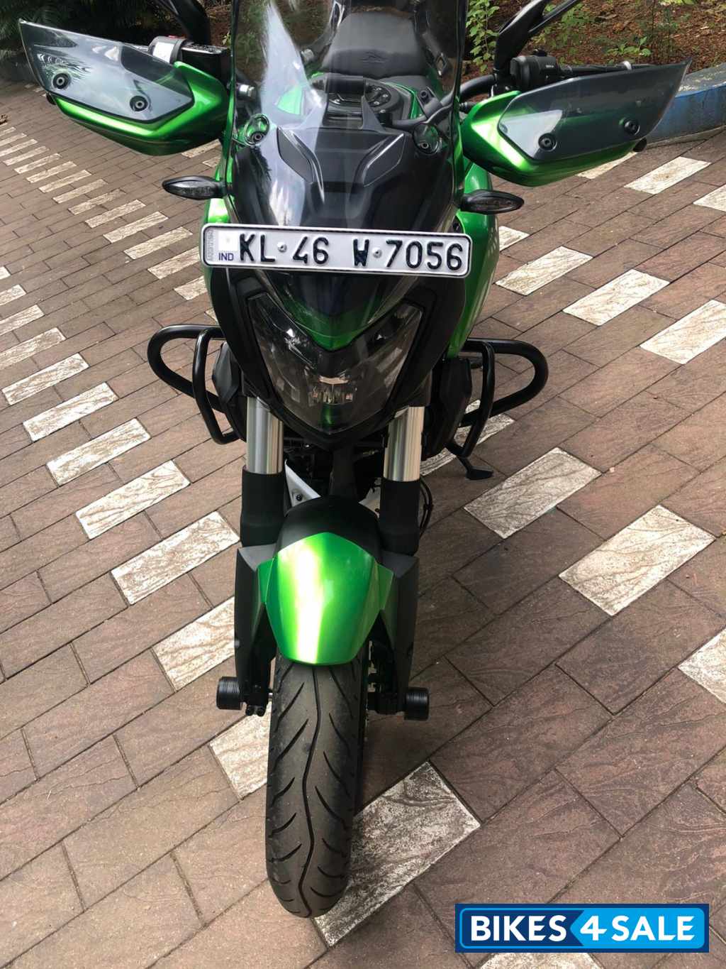 Aurora Green Bajaj Dominar 400 ABS BS6 Aurora Green Bajaj Dominar 400 ABS BS6