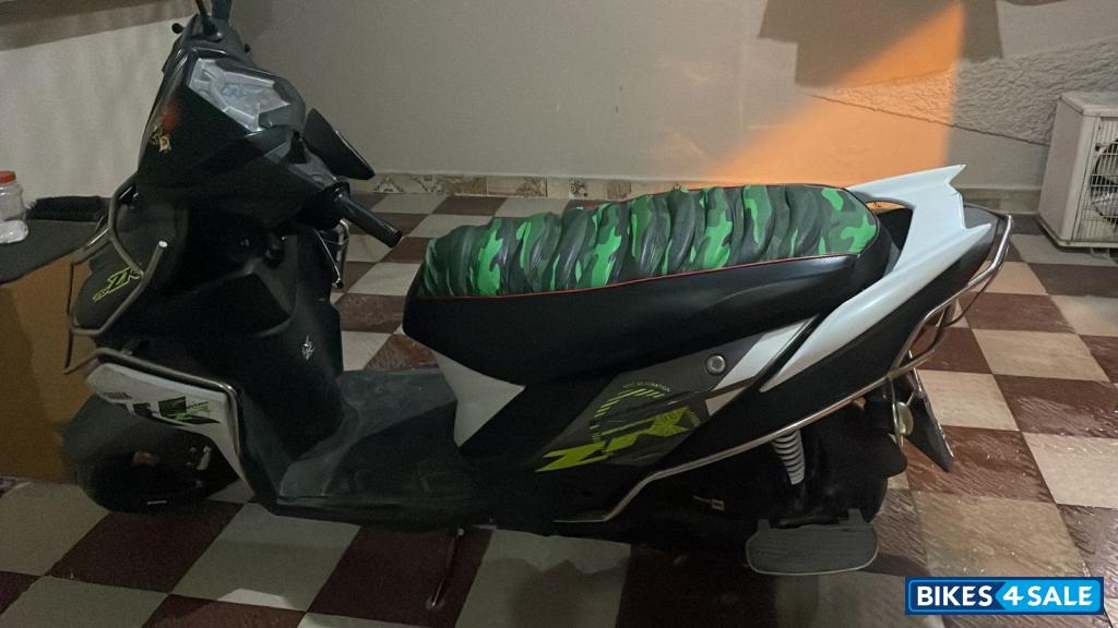 Yamaha Cygnus Ray ZR