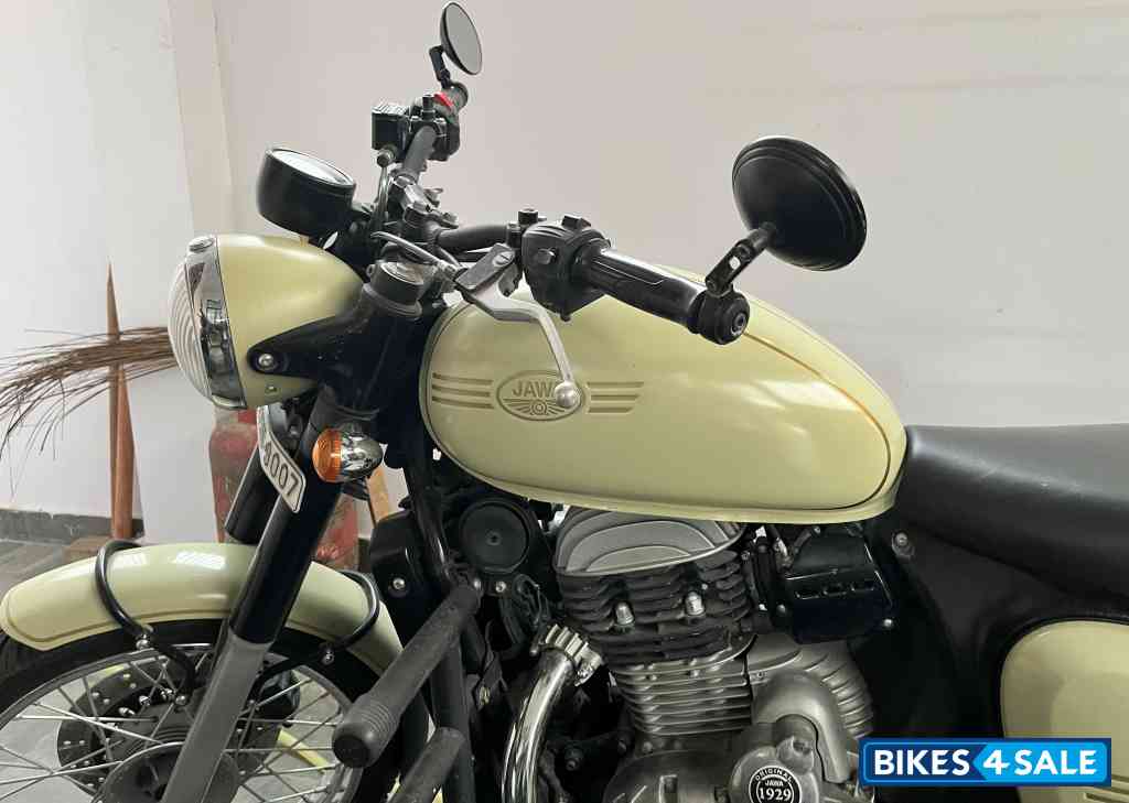 Luminous Lime Jawa forty two