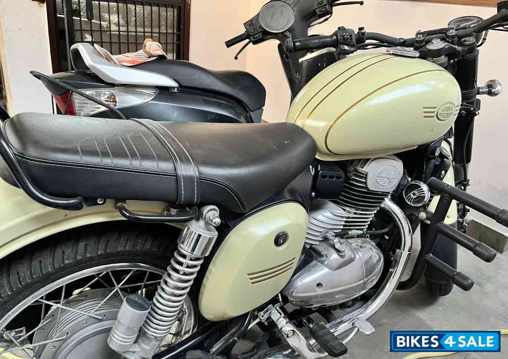 Luminous Lime Jawa forty two