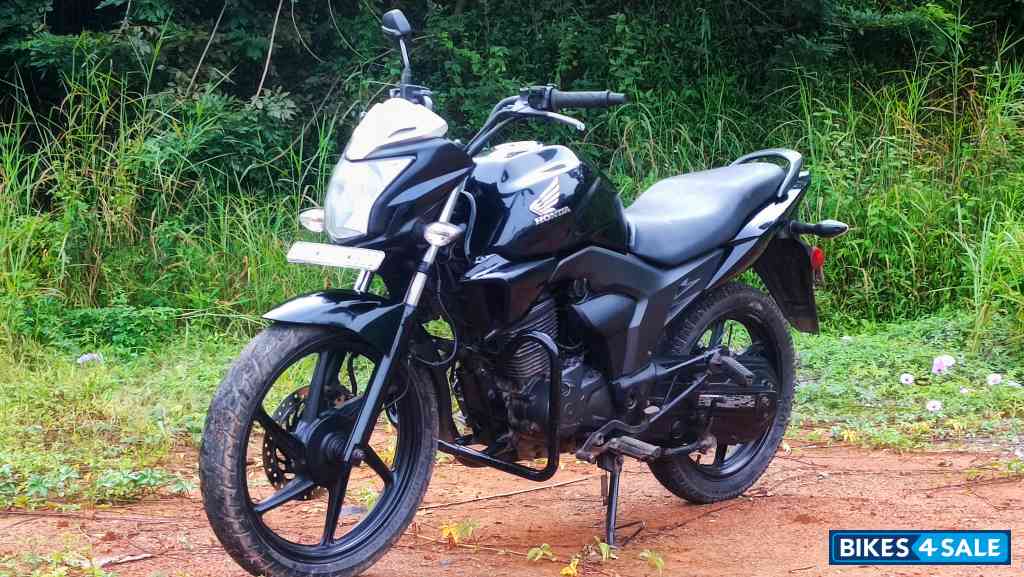 Black Honda CB Trigger