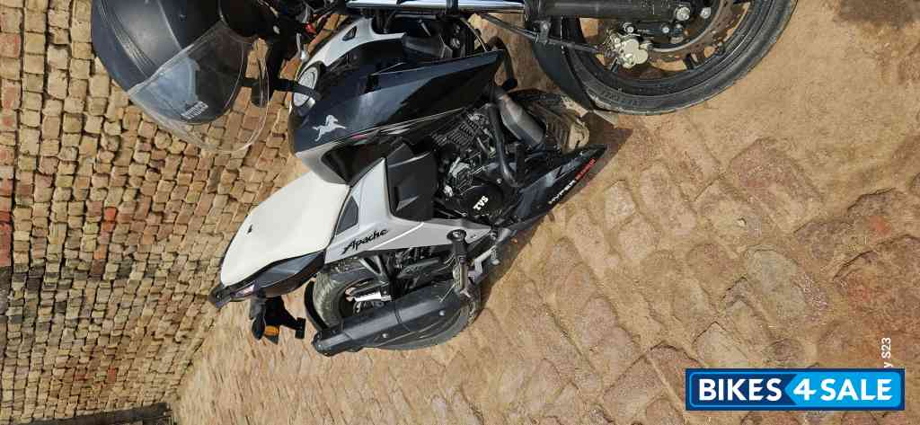 TVS Apache RTR 160 4V