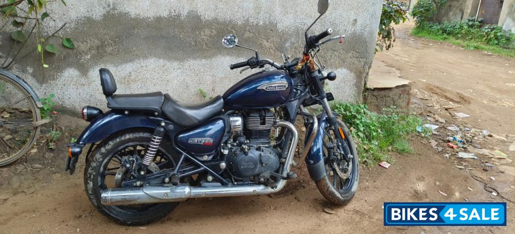 Royal Enfield Meteor 350 Stellar