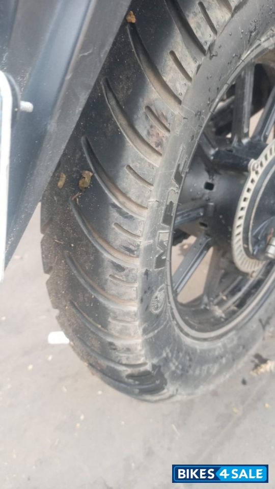 Metallic Black Bajaj Avenger Street 160 Metallic Black Bajaj Avenger Street 160