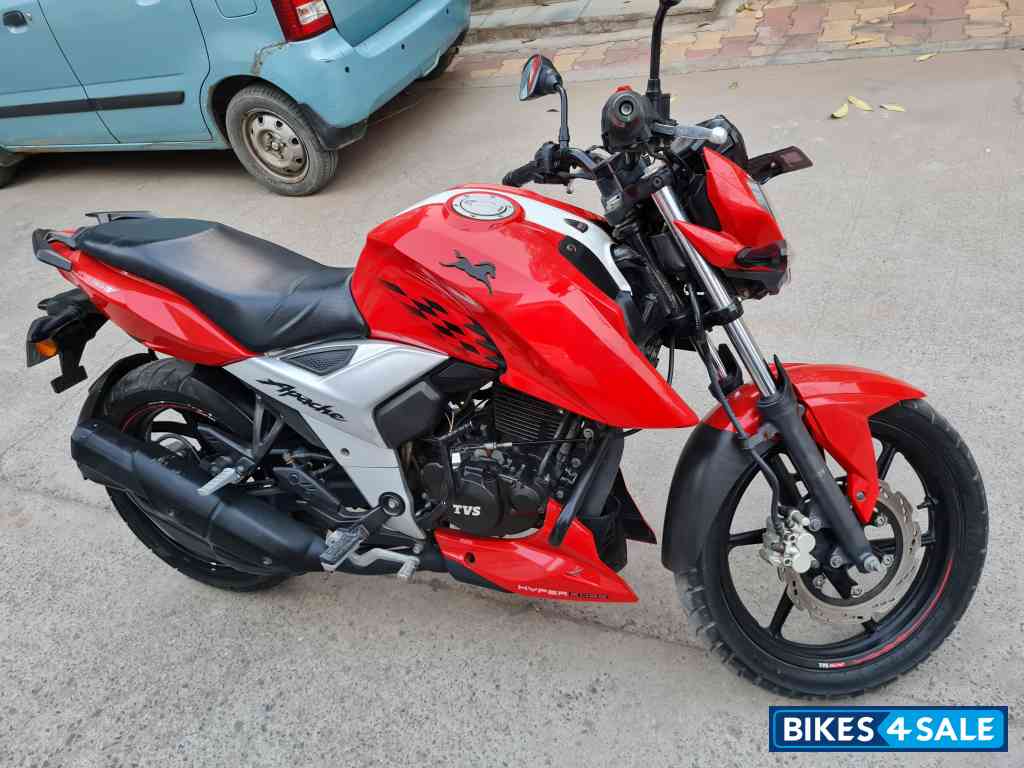 TVS Apache RTR 160 4V