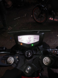 Black TVS Apache RTR 200 4V 2022