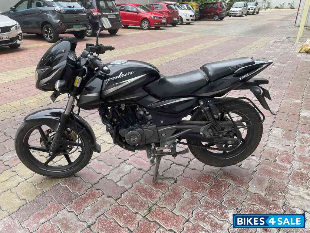 Bajaj Pulsar 150 Twin Disc Bajaj Pulsar 150 Twin Disc
