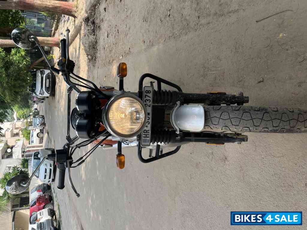 Orange Black Royal Enfield 2023 Interceptor 650