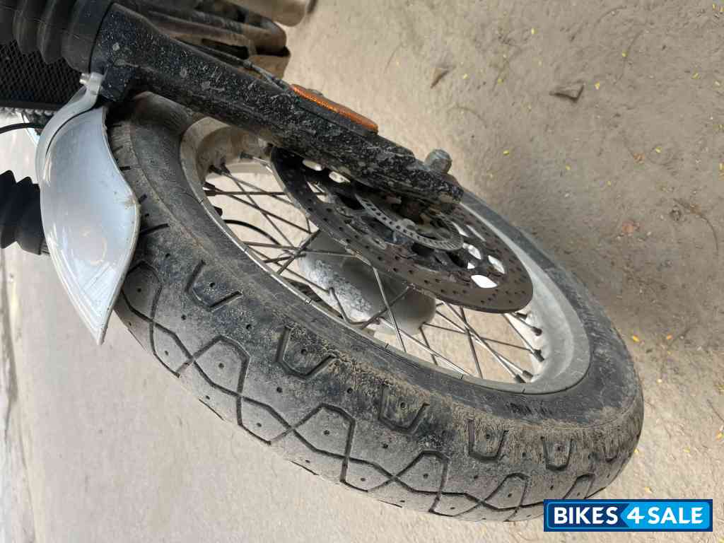 Orange Black Royal Enfield 2023 Interceptor 650