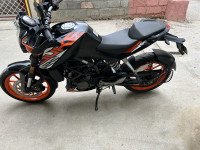 KTM Duke 125