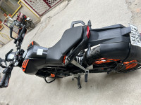 KTM Duke 125