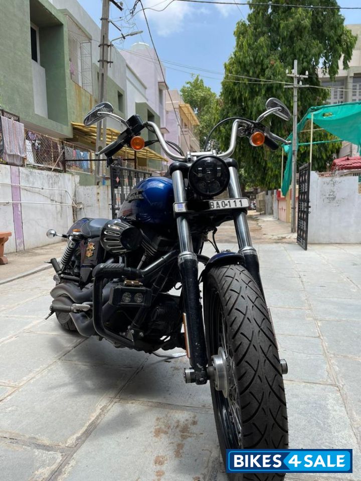 S Blue Harley Davidson Dyna FXDB Street Bob
