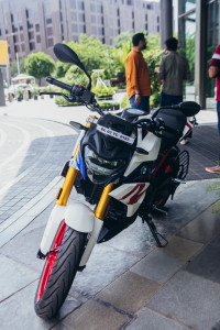 Polar White Racing B BMW G 310 R BS6