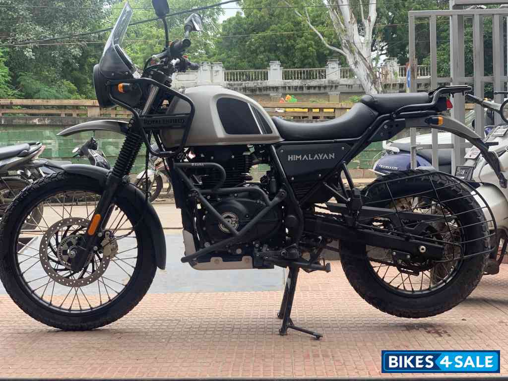 Gravel Grey Royal Enfield Himalayan 2021