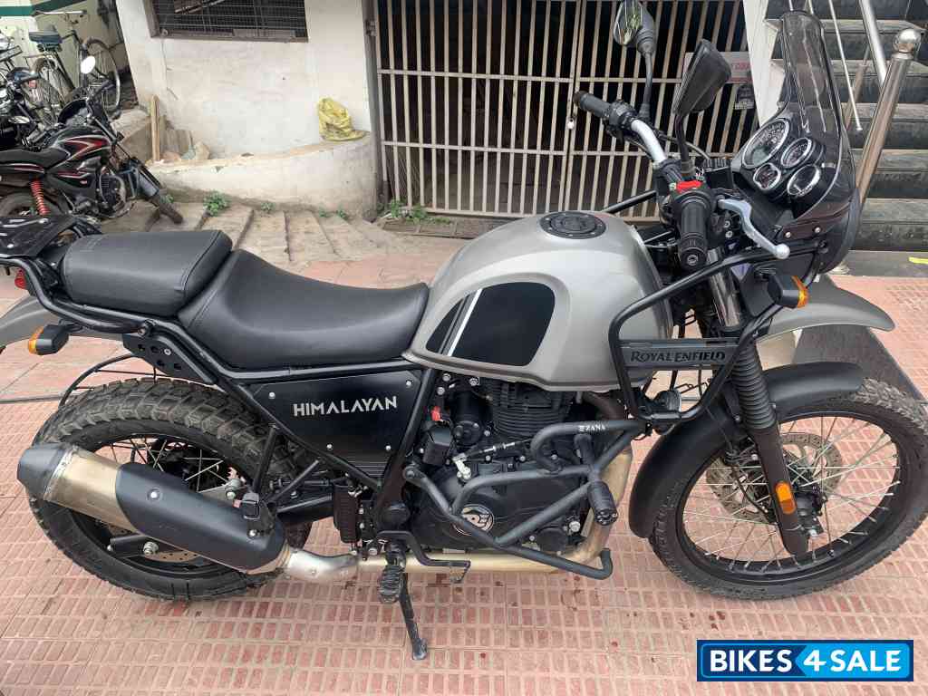 Gravel Grey Royal Enfield Himalayan 2021