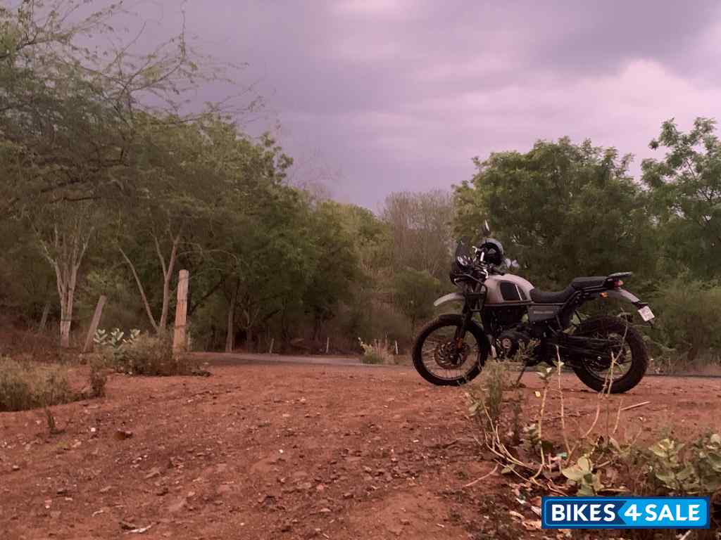 Gravel Grey Royal Enfield Himalayan 2021