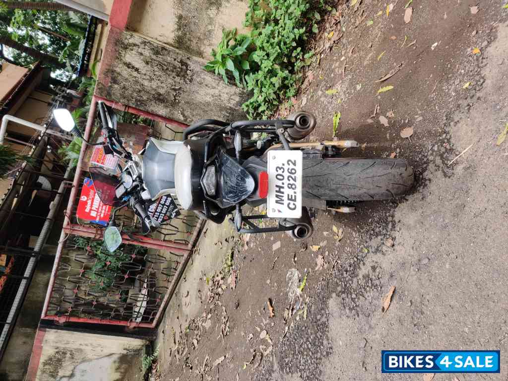 Mahindra Mojo UT 300