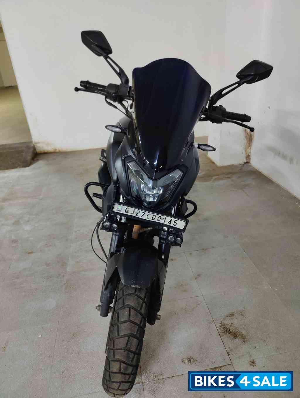 Bajaj Dominar 400 Disc