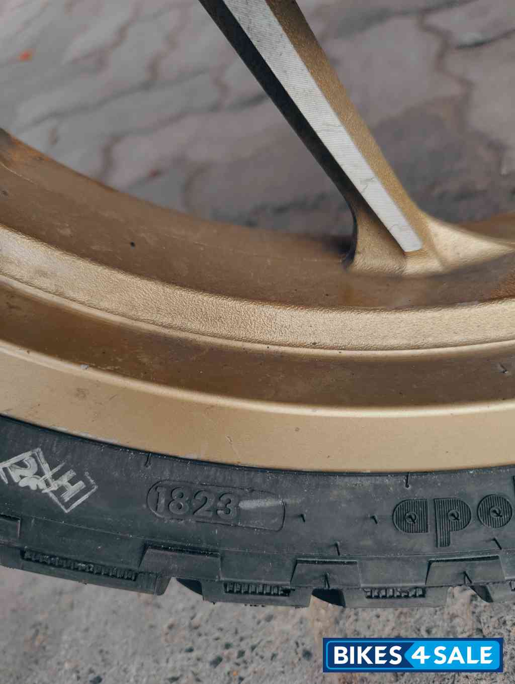 Bajaj Dominar 400 Disc