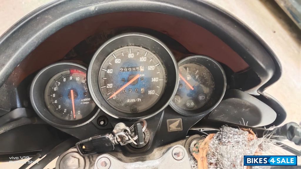 Pearl Igneous Black Honda CB Unicorn