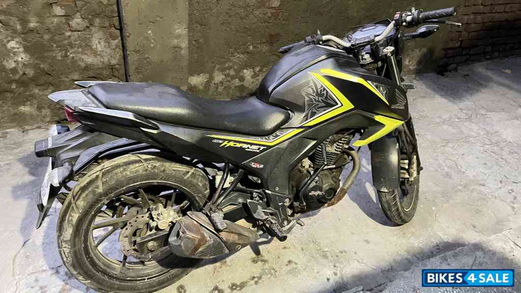 Green And Grey Sp Edition Honda CB Hornet 160R