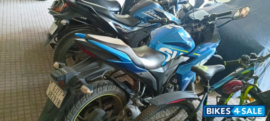 Suzuki Gixxer SF