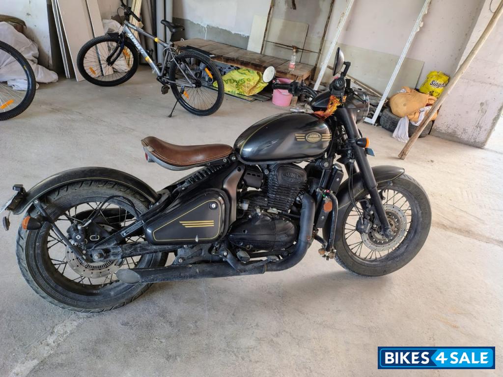 Charcoal Grey Jawa Perak BS6