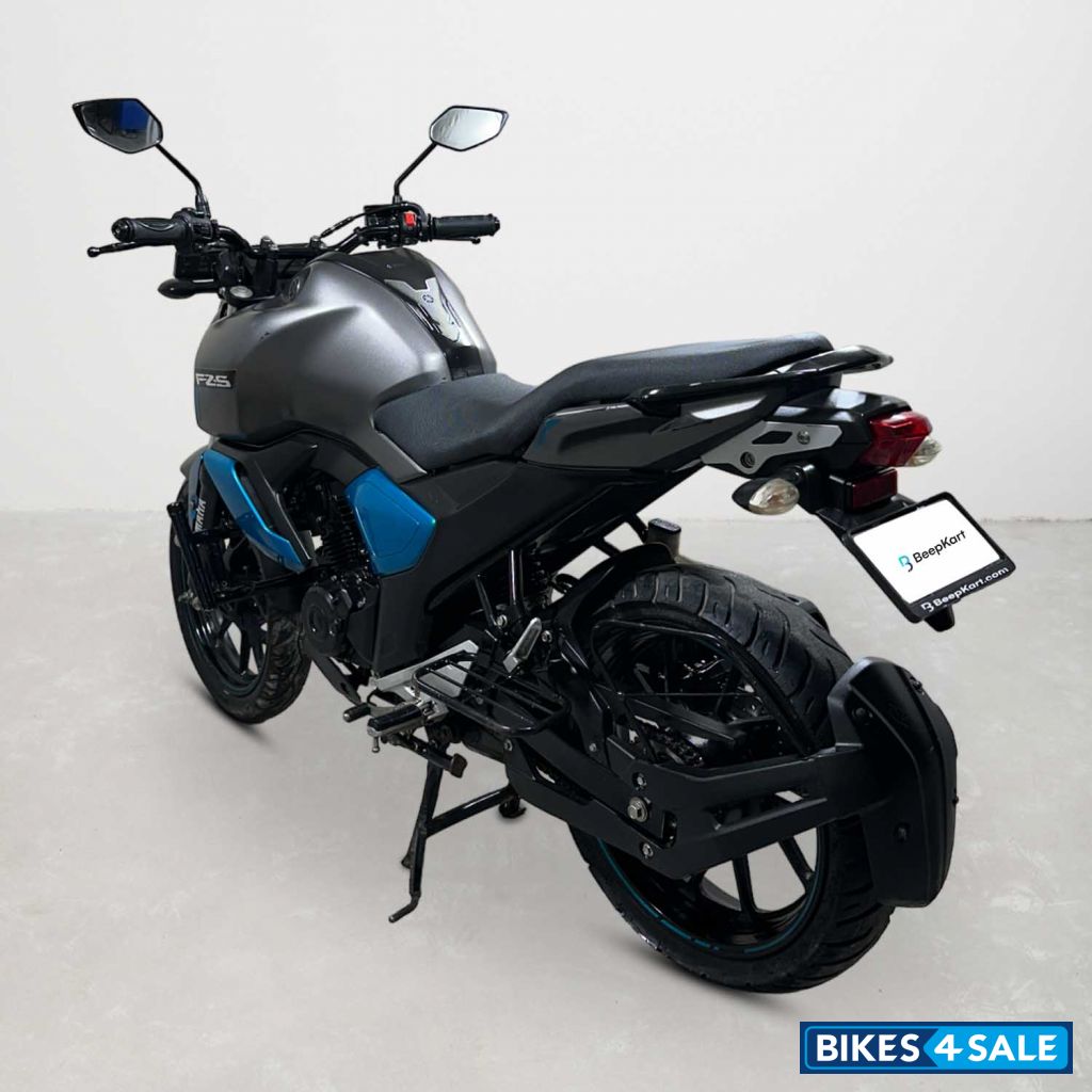 Yamaha FZ-S