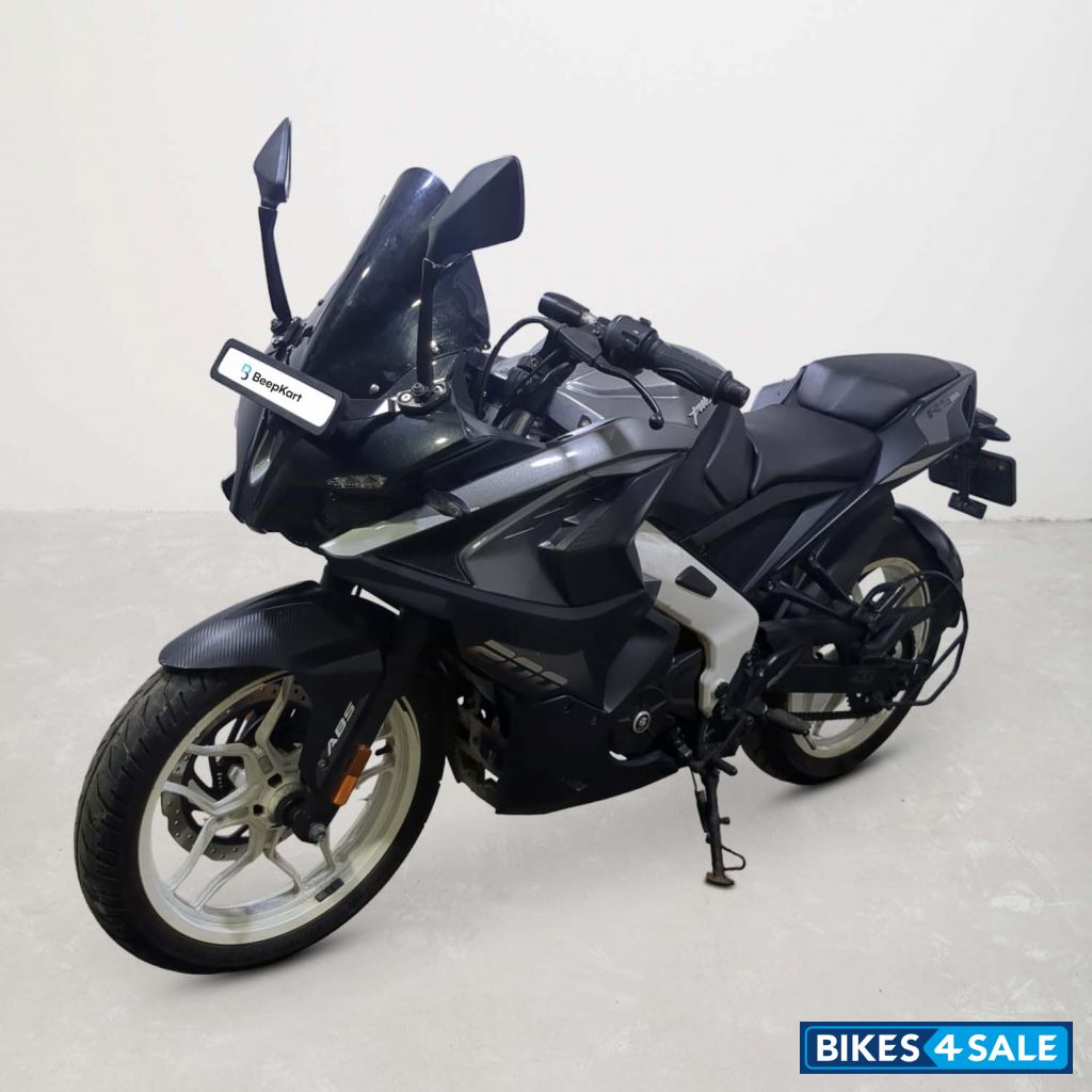 Bajaj Pulsar RS 200