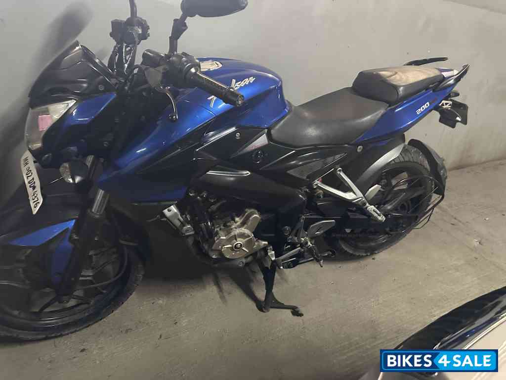 Bajaj Pulsar 200 NS