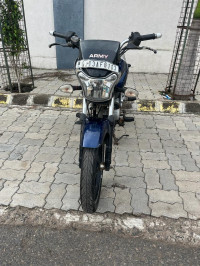 Bajaj V15