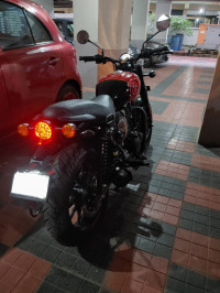 Royal Enfield Hunter 350 Metro