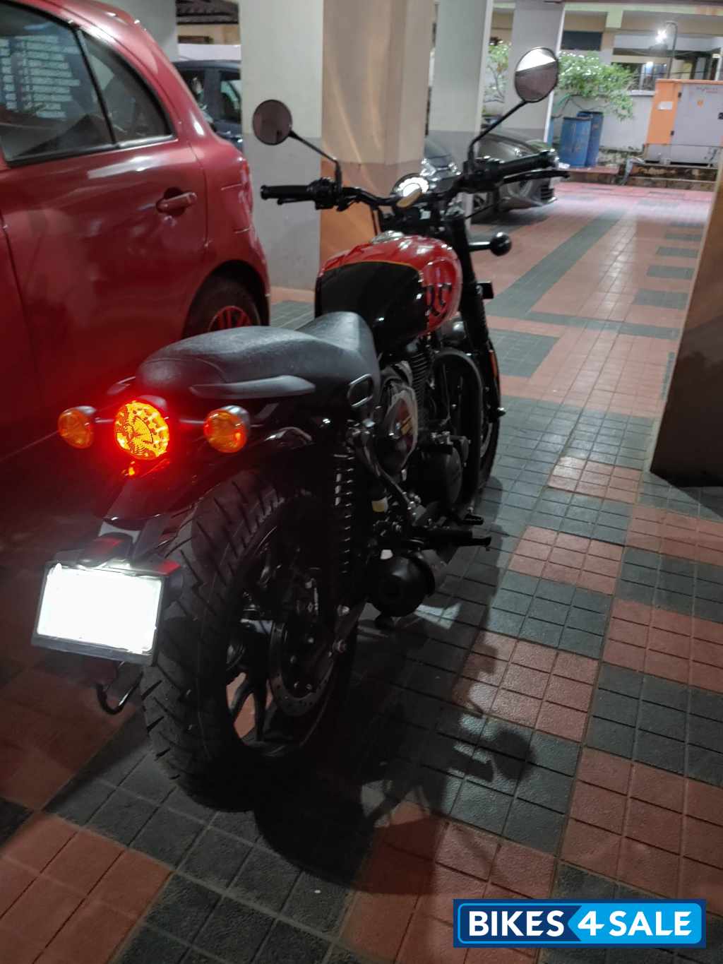 Royal Enfield Hunter 350 Metro