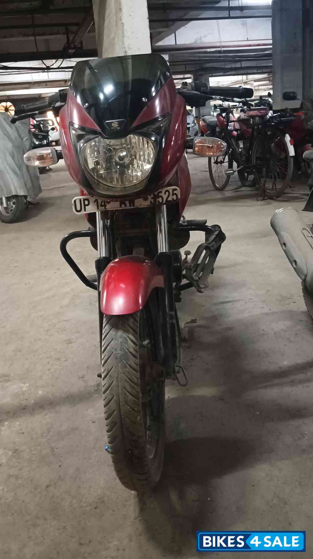 Red Bajaj Pulsar 150