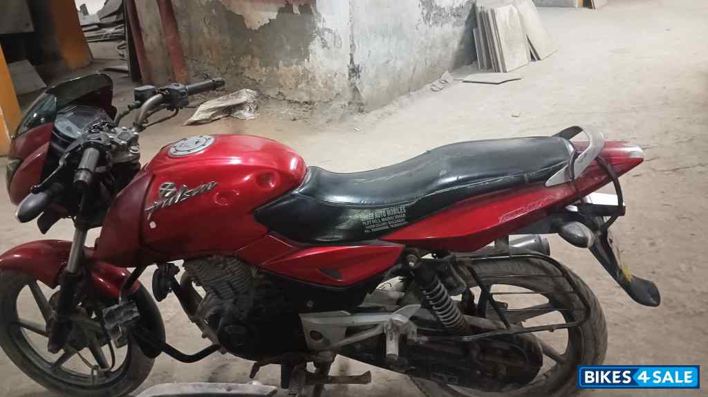 Red Bajaj Pulsar 150